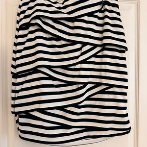 White House Black Market Skirt Women’s Size 8. NWT